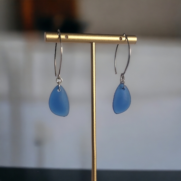 Sterling Silver .925 Eco Seaglass Marquis Pebble Earrings Cobalt - Picture 2 of 5